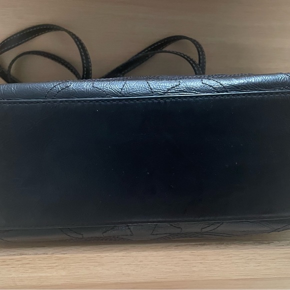 Coach Signature Black Embossed Patent Leather Tote Bag Silver-Tone Hardware - Picture 4 of 6